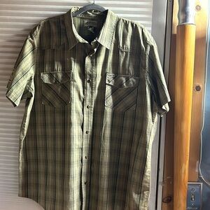 American Rag Cie men’s short sleeve shirt. size XXL.